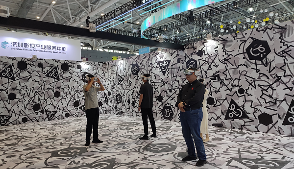 VR大空间活动展览﹑VR大空间合作找深圳领潮公司！