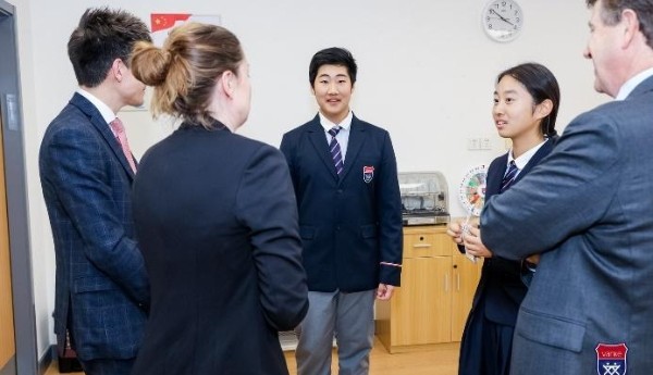 德英乐教育与英国贝德福德公学战略合作正式启动