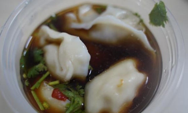 金华平安产险举办夏至民俗体验活动 以传统美食传递文化温度