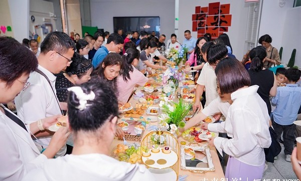 摇摇帮，定义未来工作新模式，赋能个人品牌 未来很美旗下摇摇帮品牌发布会圆满举办