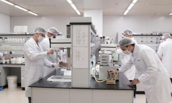 NEUE逆夜荣获化妆品行业3·15消费者满意品牌